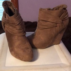 Size 6, slightly worn